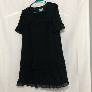 Black short sleeve dress